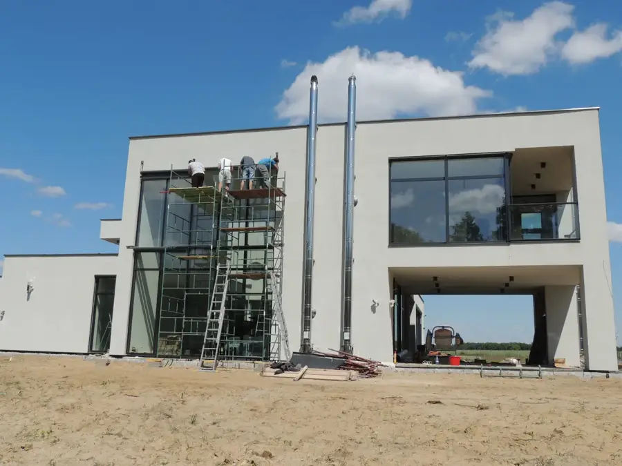 Refleksole — realizacja u klienta w Krakowie: Montaż refleksoli na przeszkleniu